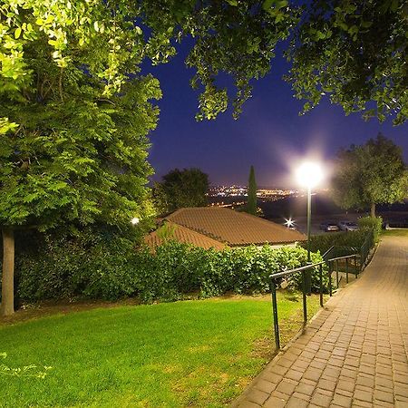 Shoresh Green Hills Family Suites Hotel Exteriör bild