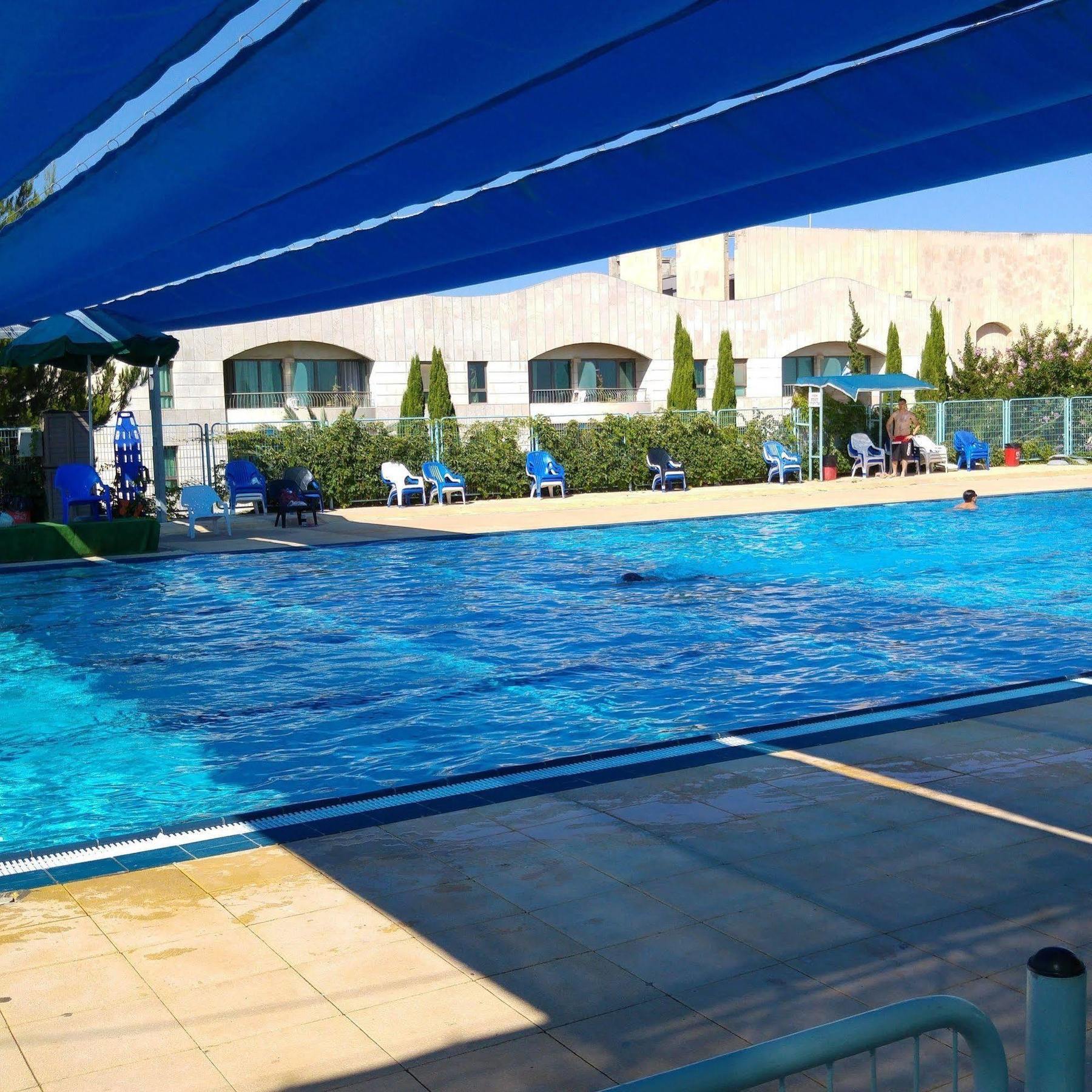 Shoresh Green Hills Family Suites Hotel Exteriör bild
