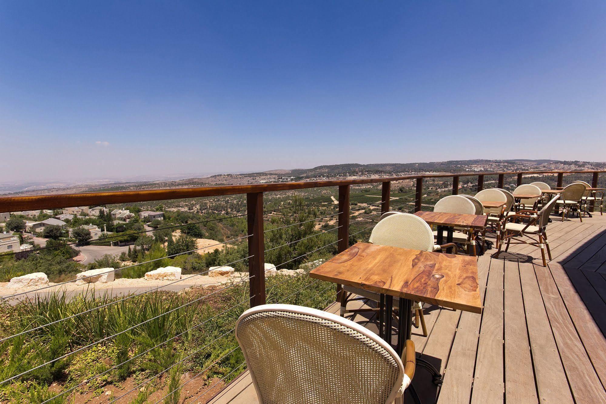 Shoresh Green Hills Family Suites Hotel Exteriör bild